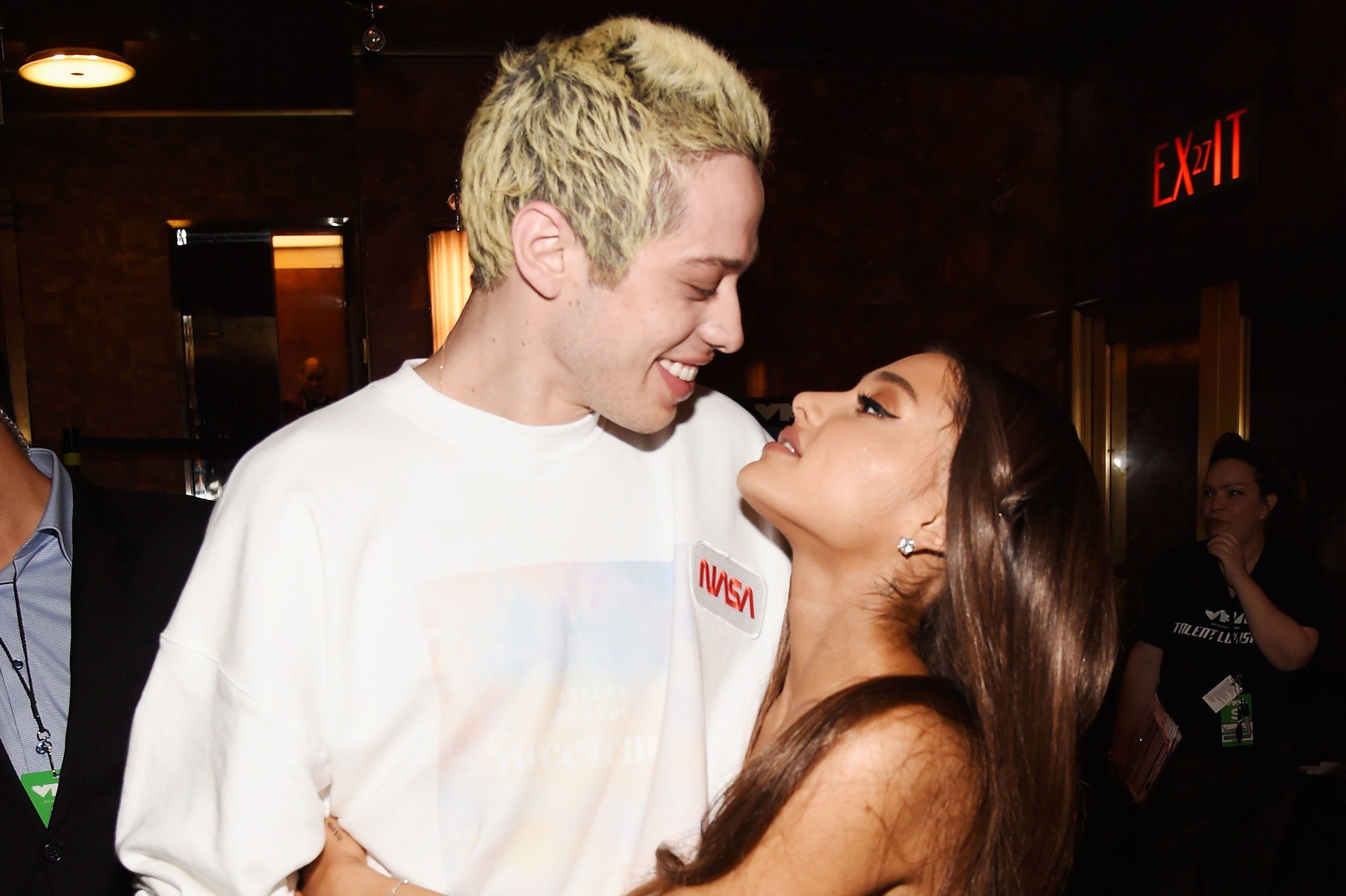 7 sinais de que a relação de Ariana Grande e Pete Davidson não estava bem
