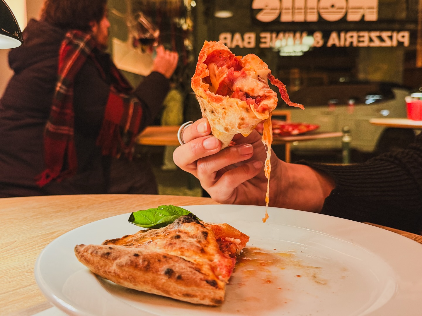 5 novos restaurantes que tem mesmo de ir conhecer este fim de semana (há empanadas, smash burgers e pizzas)