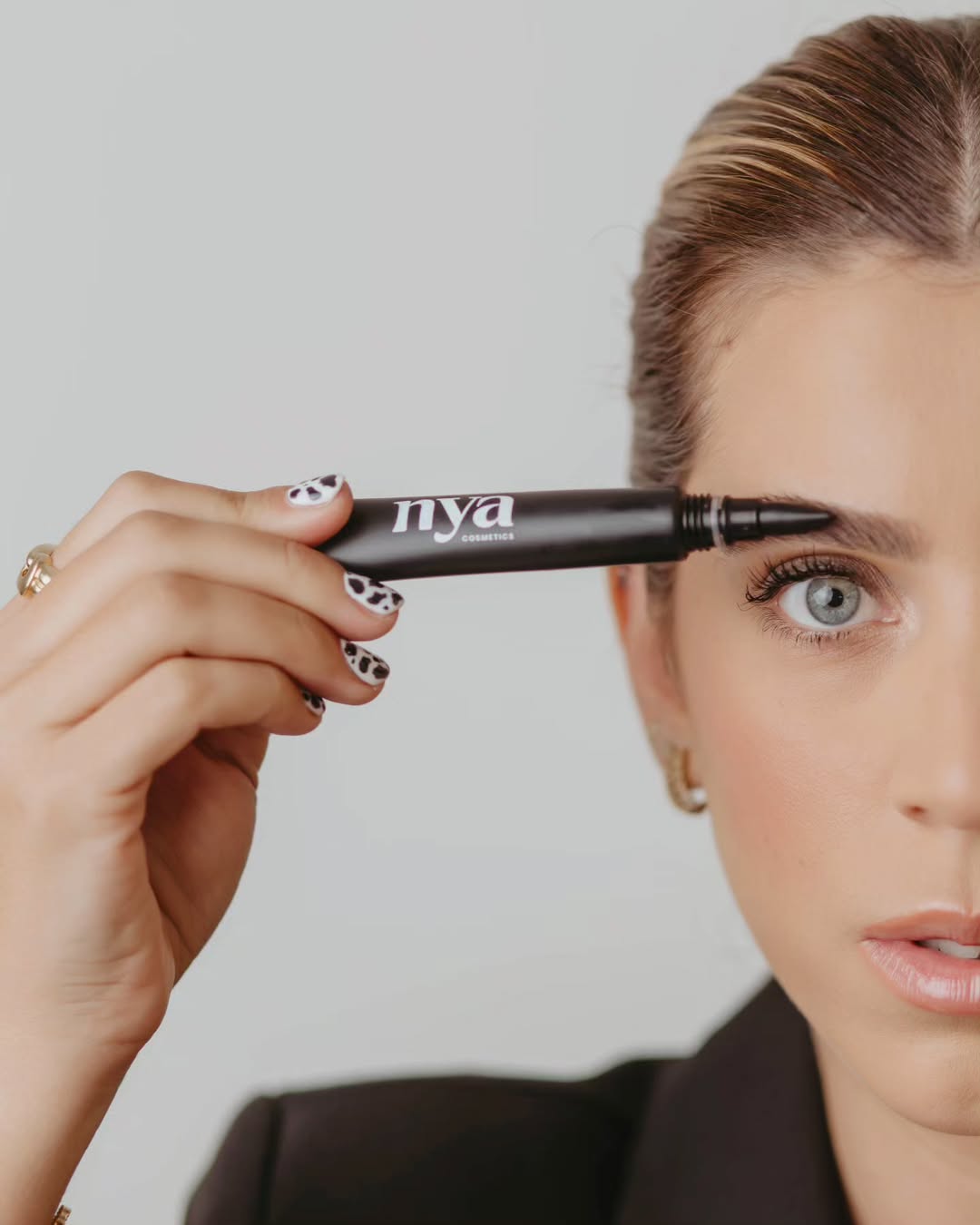 Vânia Sá lança marca de cosméticos em direto na gala do “Desafio Final”. Conheça o primeiro produto