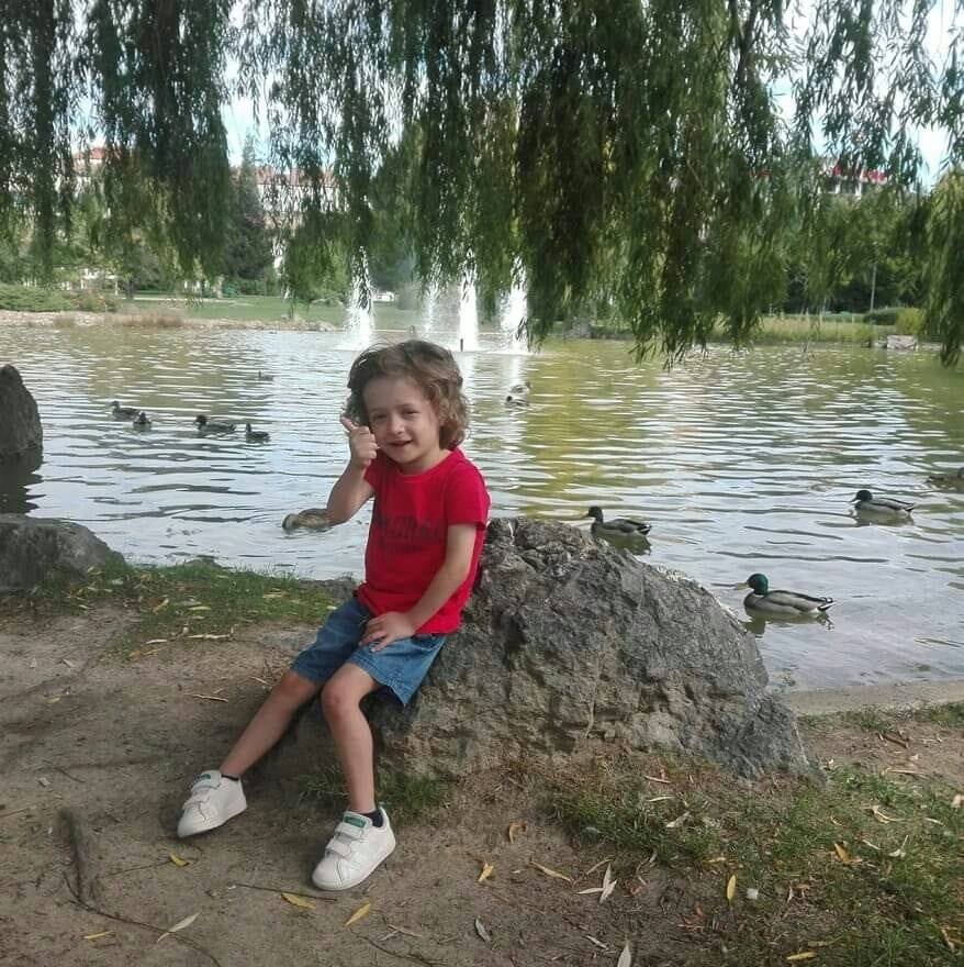 Depois do cancro da primeira filha, pais descobrem que o mais novo sofre do mesmo — e pedem ajuda