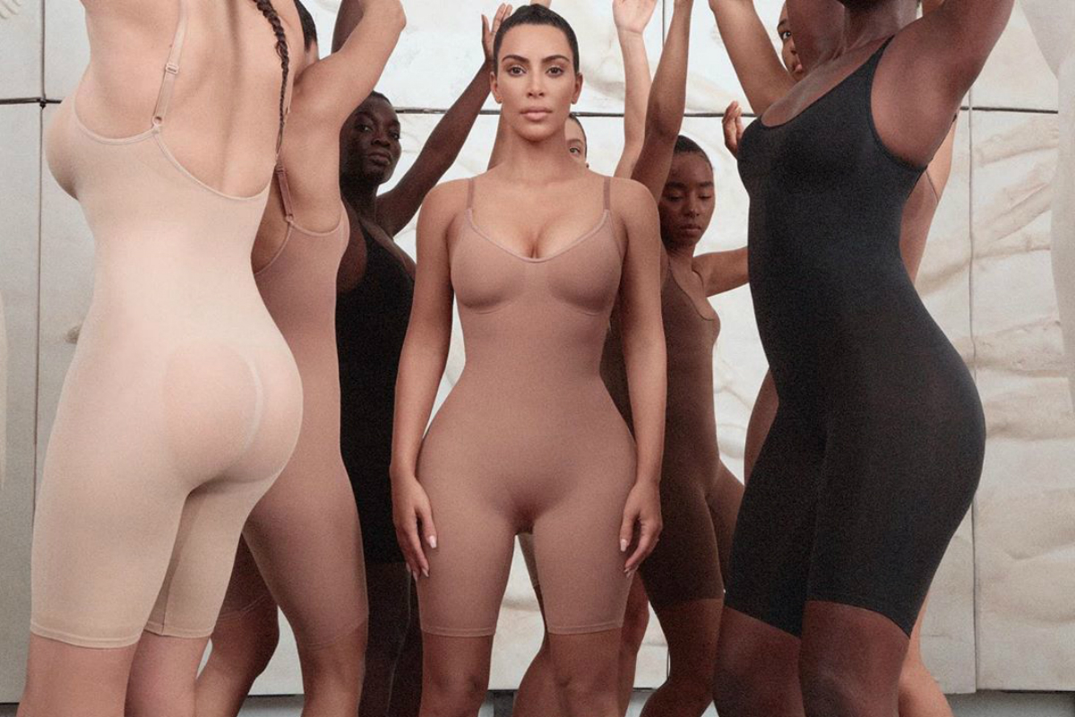 Kim Kardashian lança marca de lingerie e é acusada de apropriação cultural