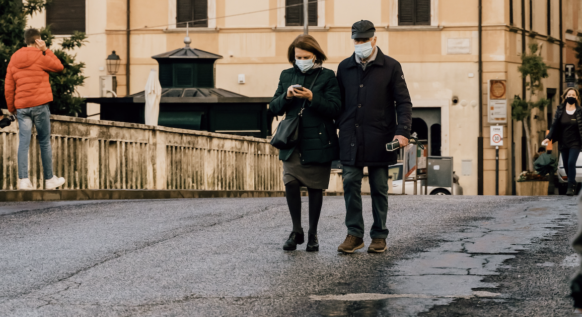 COVID-19. Há mais 90 mortes e 4.956 novos casos de infeção em Portugal