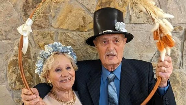 Têm mais de 80 anos e conheceram-se no Tinder. Agora estão casados (e até querem ir em lua de mel)