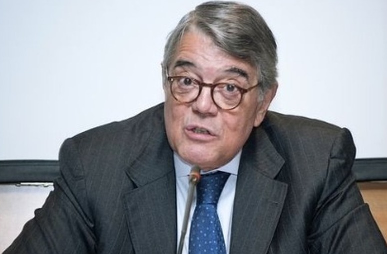Ex-chefe da diplomacia portuguesa pede Âbom senso no processo a vice-PR angolano