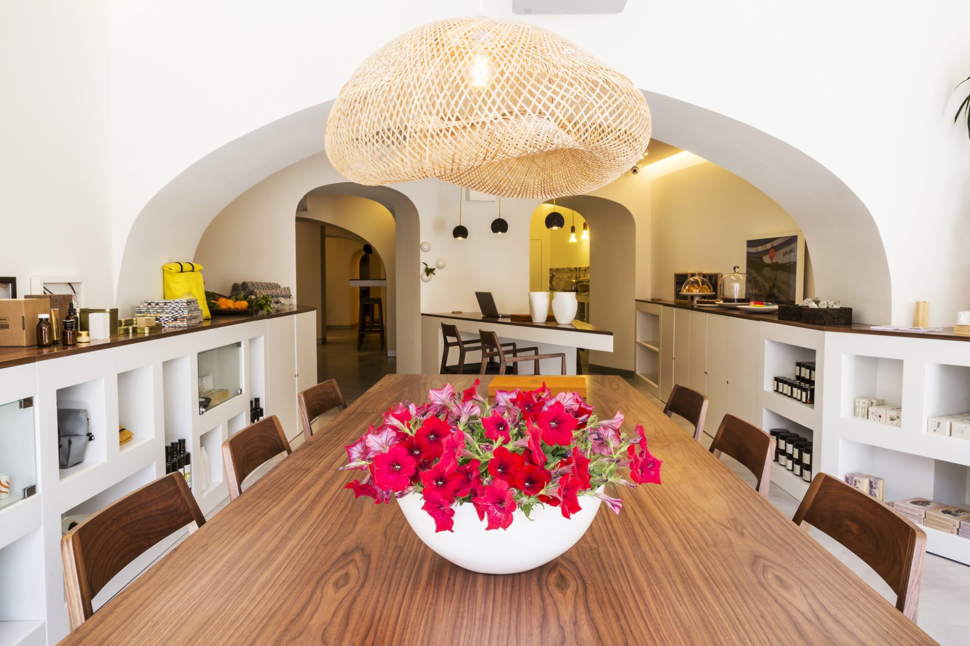 Ozadi Concept Store, uma loja para se passar o dia