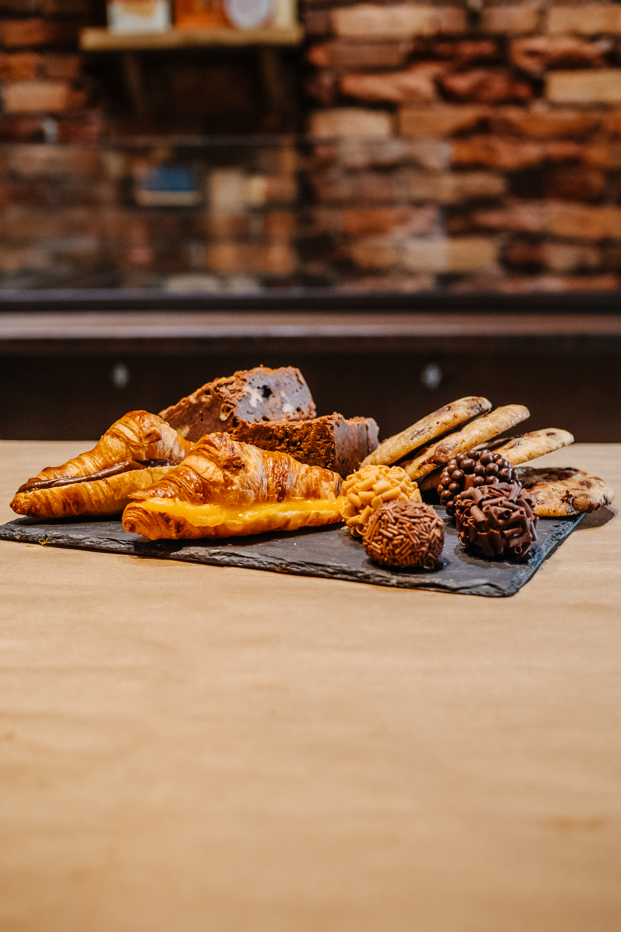 Croissants, brigadeiros, brownies e palmiers. Tudo numa Box que lhe chega diretamente a casa