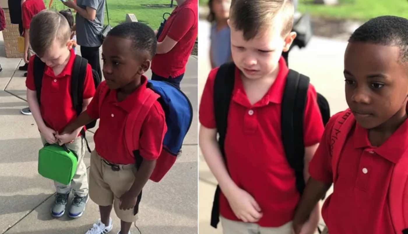 Rapaz de 8 anos dá a mão a colega autista no primeiro dia de escola. Foto torna-se viral