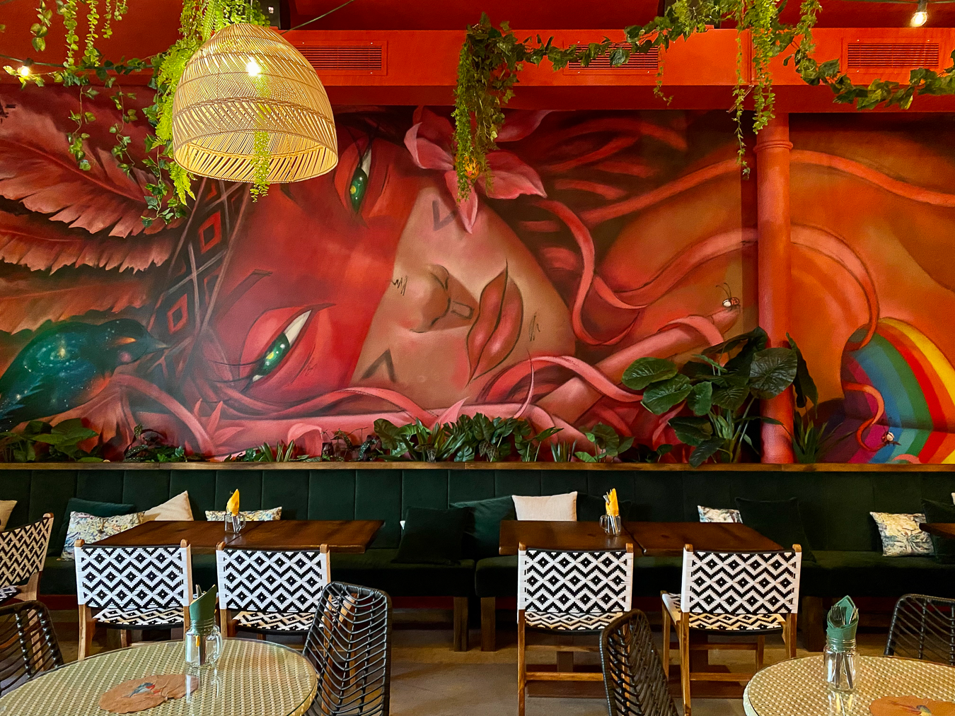 Entre piscos, margaritas e ceviches, perde-se a noção do tempo no novo Ni Michi