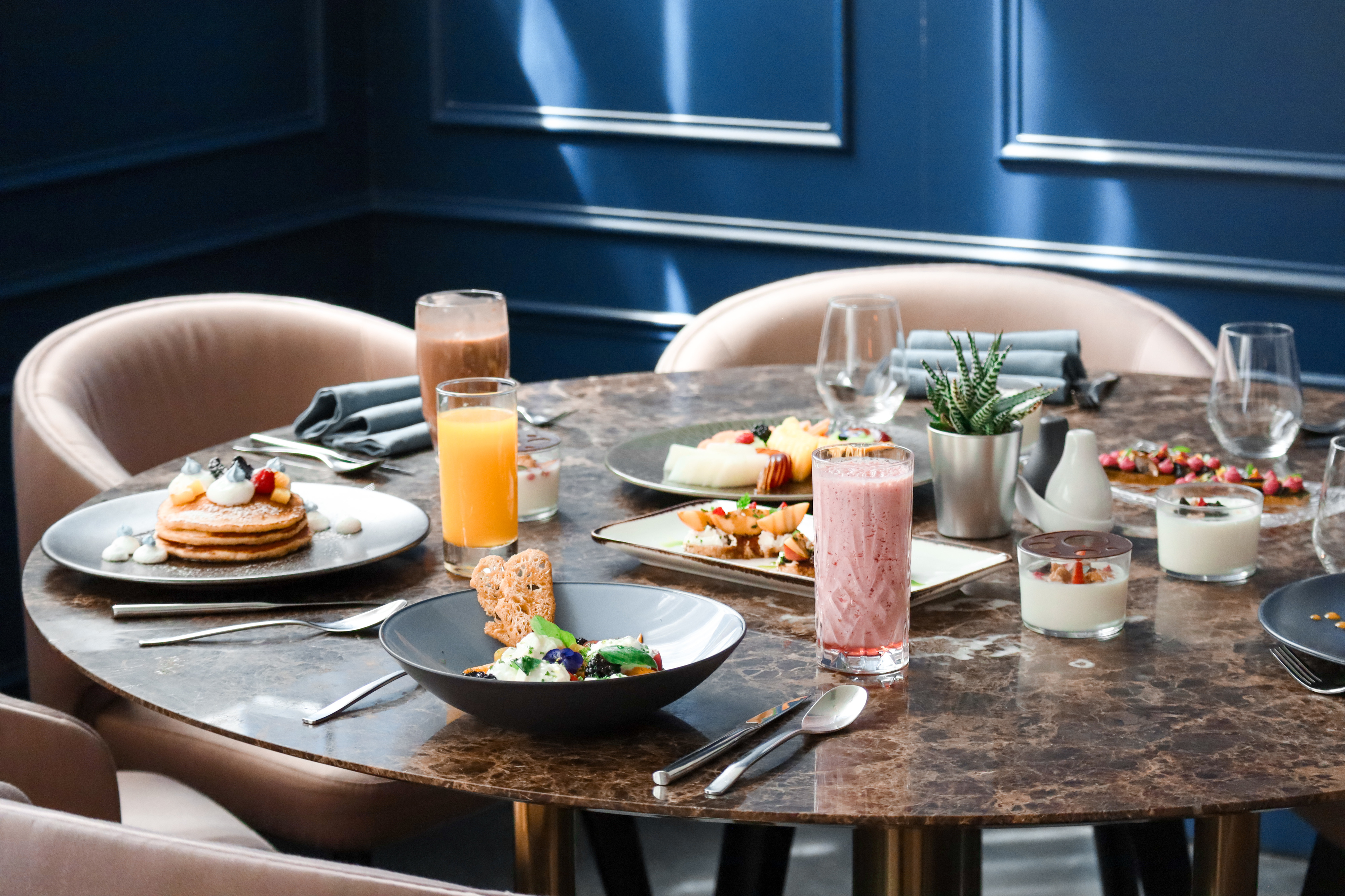 Panquecas com ananás ou risotto de grelos. InterContinental Lisbon tem novos pratos e o brunch permanece ao domingo