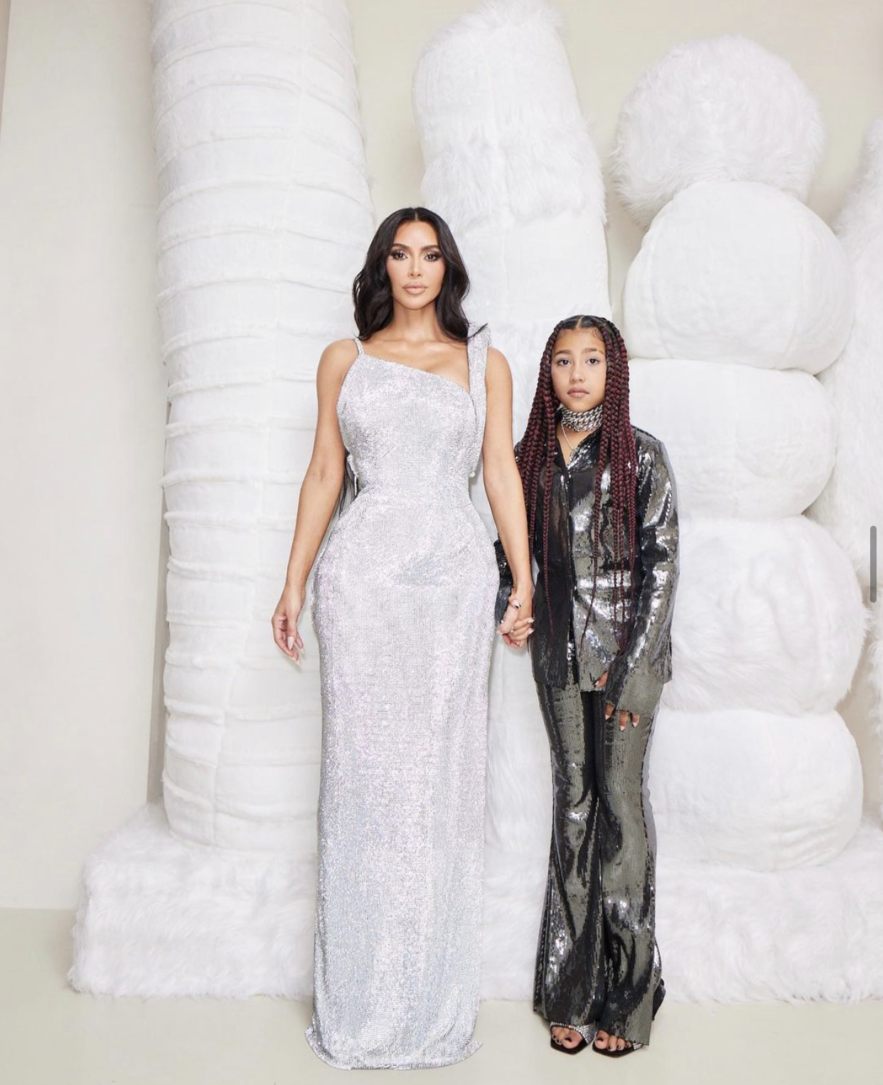 Com apenas 9 anos, filha de Kim Kardashian e Kanye West vai laçar marca de maquilhagem e linha de brinquedos