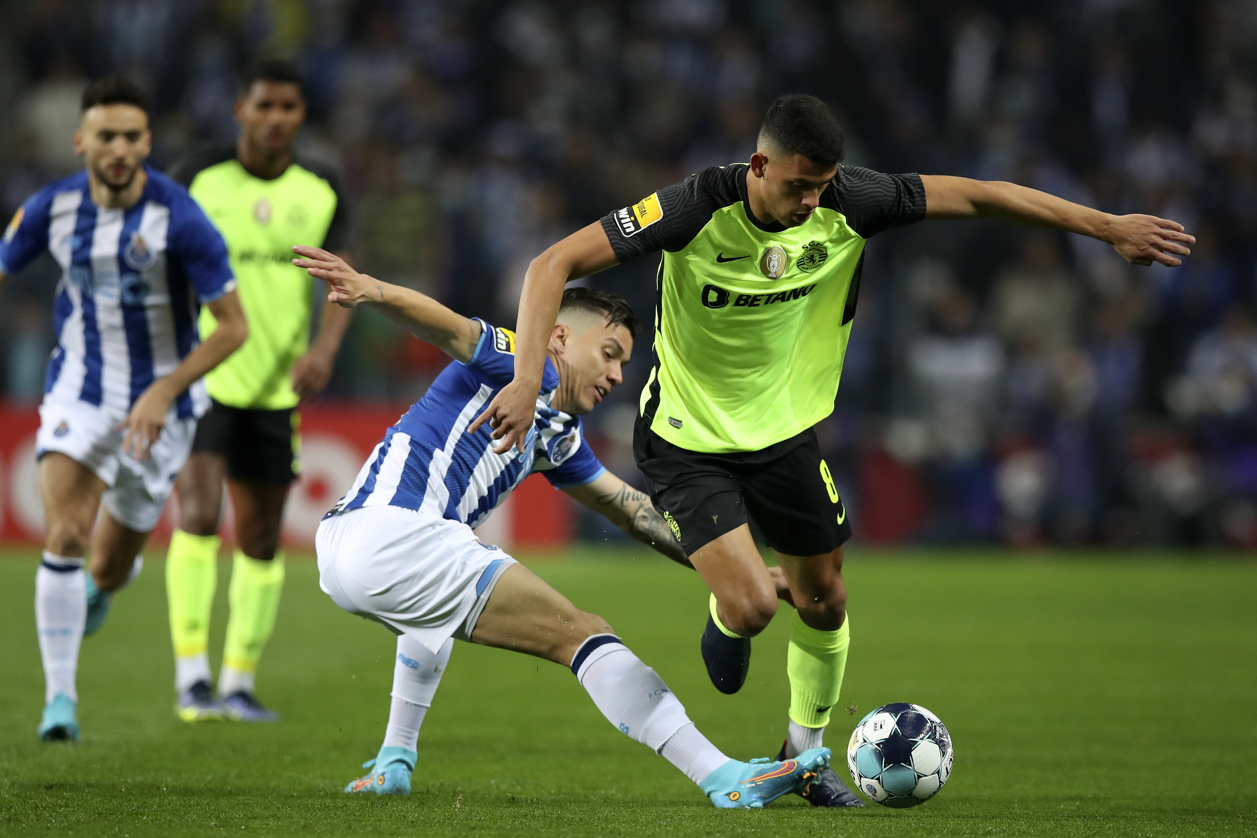 Dragão interditado por dois jogos devido aos incidentes no FC