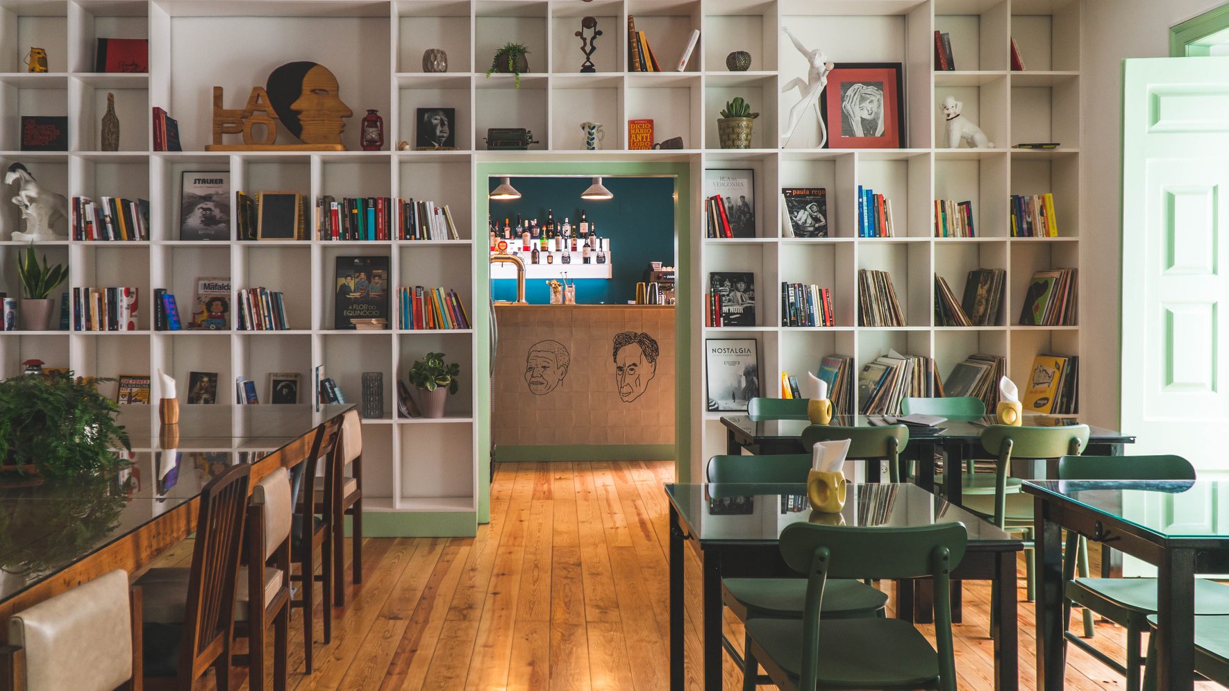 Um restaurante, um bar, um palco e uma loja. As quatro vidas do Lapo