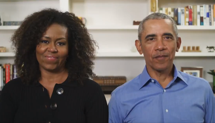 Casal Obama tenta aliviar os pais da pressão da quarentena e lê um livro às crianças