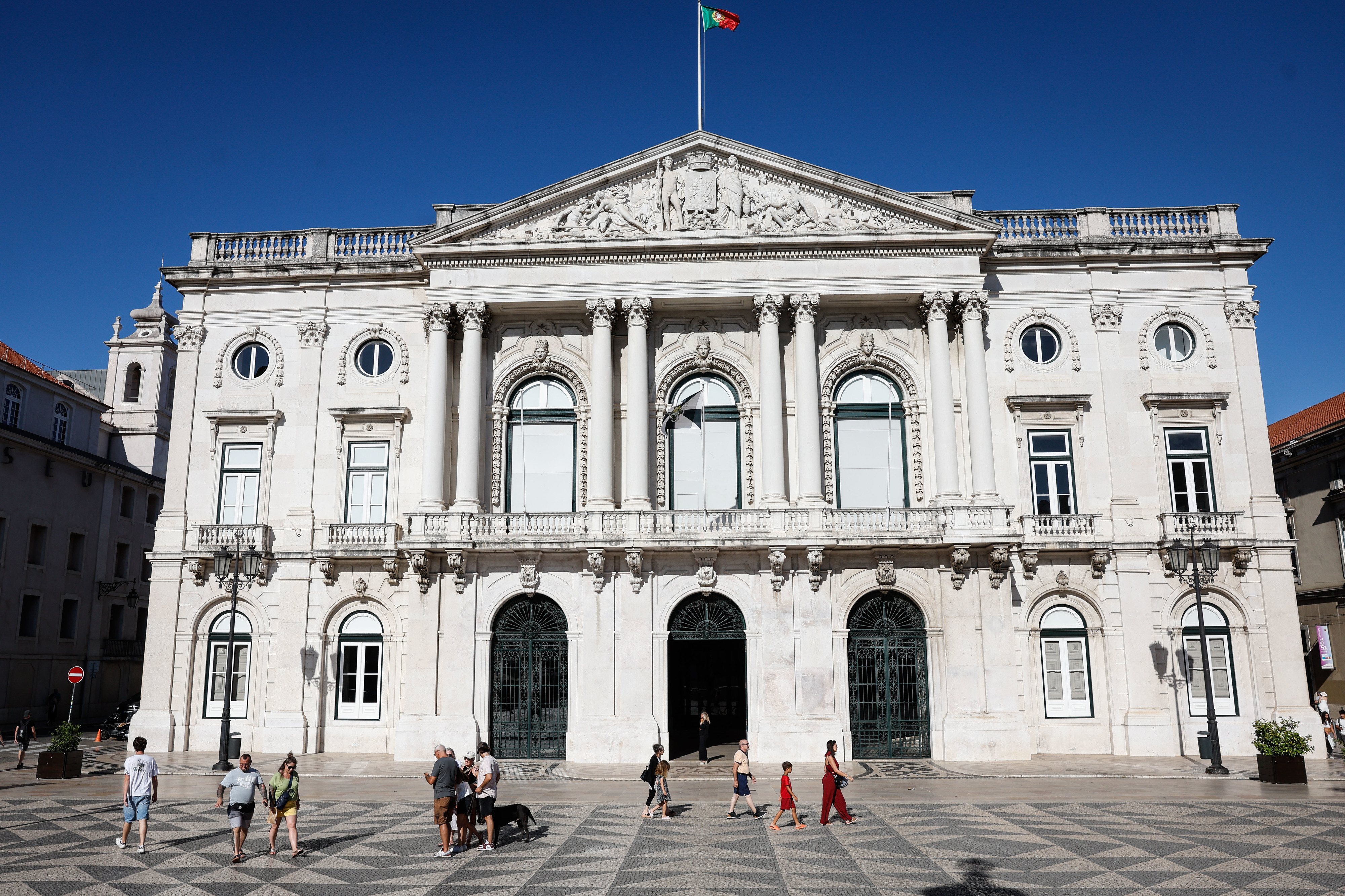 Tutti-Frutti. Vereadora Inês Drummond renuncia ao mandato na Câmara de Lisboa