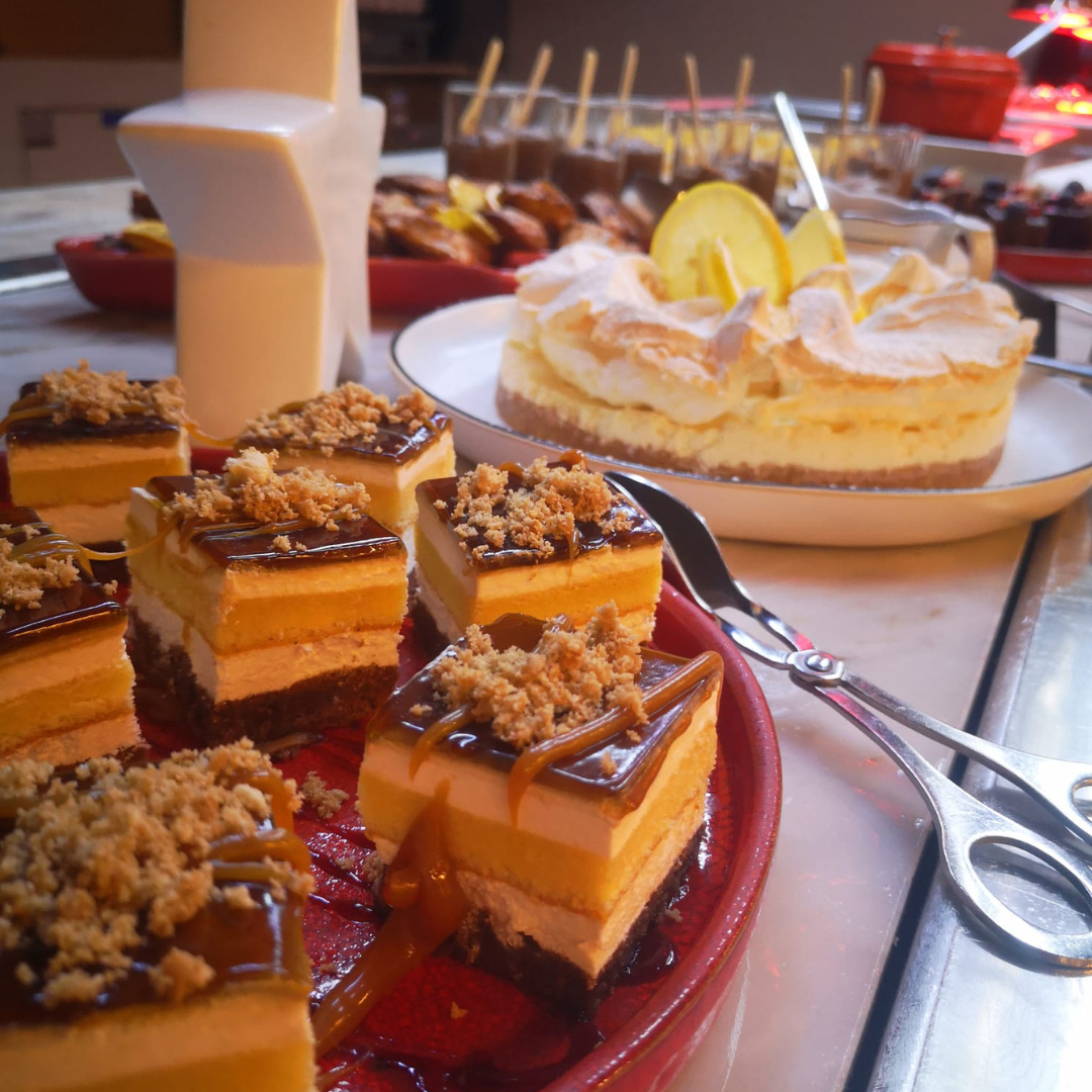 Junte a família para um almoço tradicional de domingo, mas num hotel. E o melhor é que custa menos de 30€