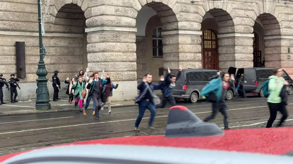 Tiroteio em Praga faz 15 mortos e dezenas de feridos. Tudo o que se sabe sobre o ataque à universidade
