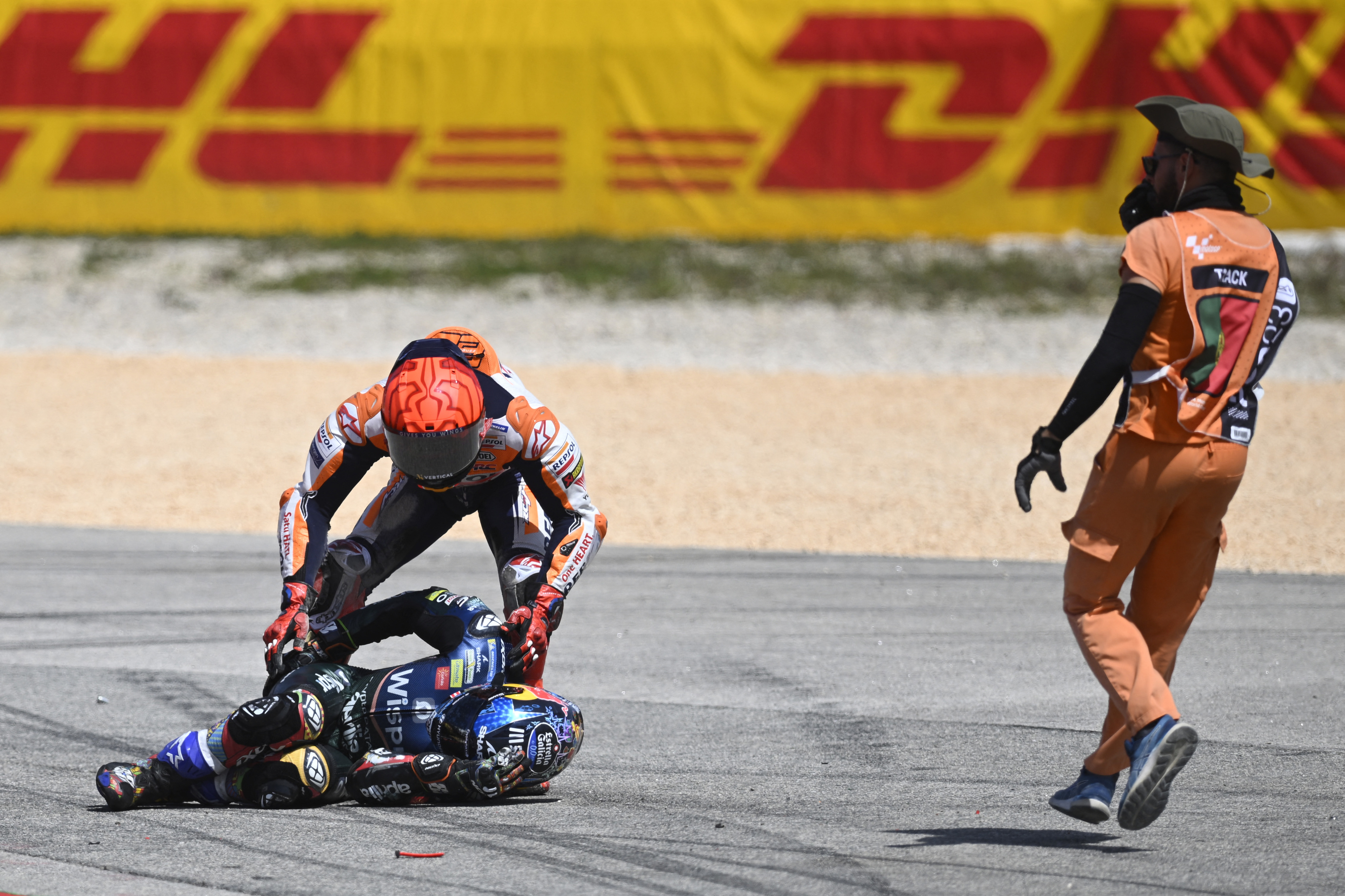 MotoGP: Penalização a Marc Márquez fica suspensa até decisão final