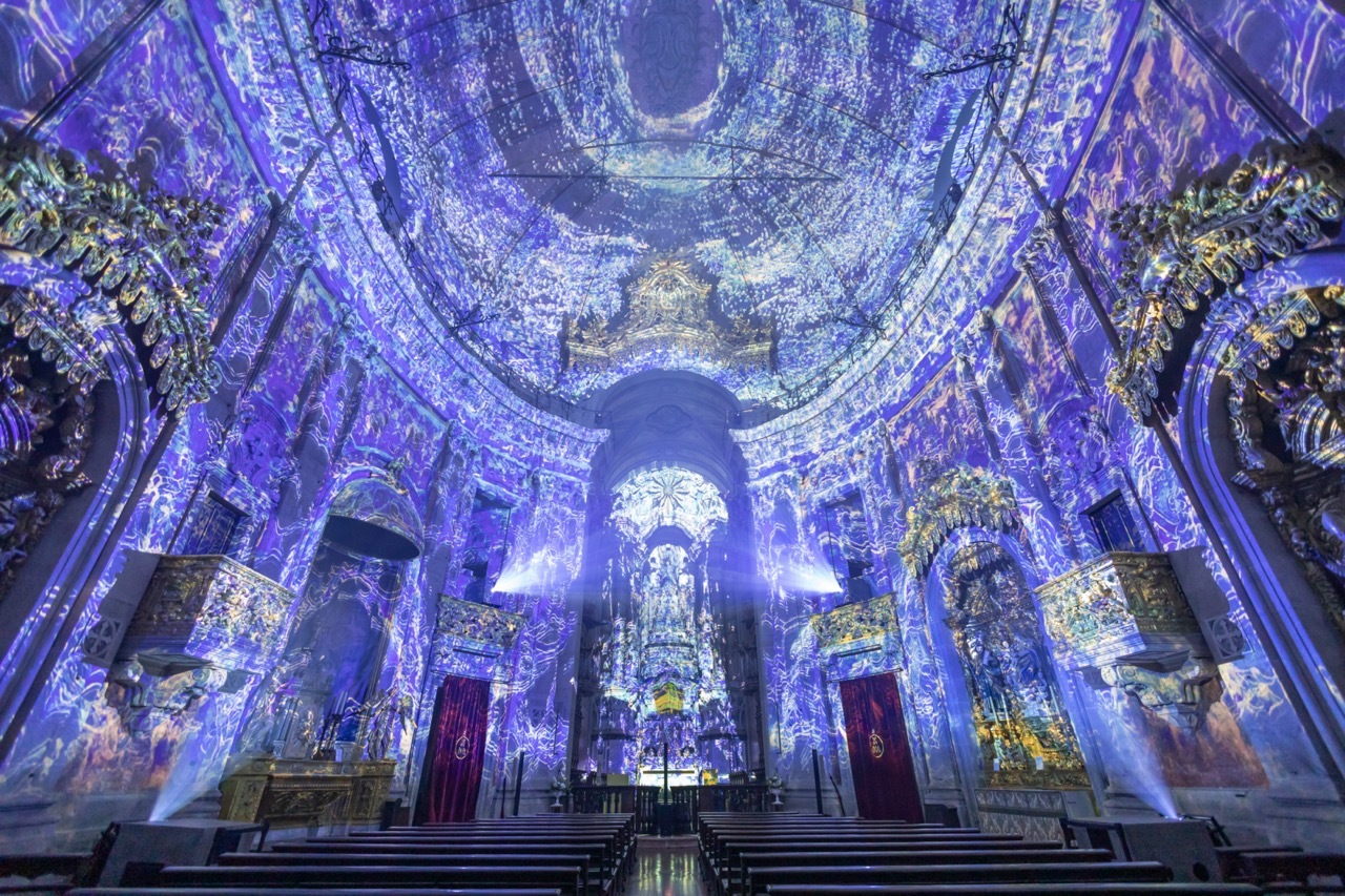 Visitar a igreja dos Clérigos, no Porto, nunca mais vai ser igual. Saiba tudo sobre o Spiritus