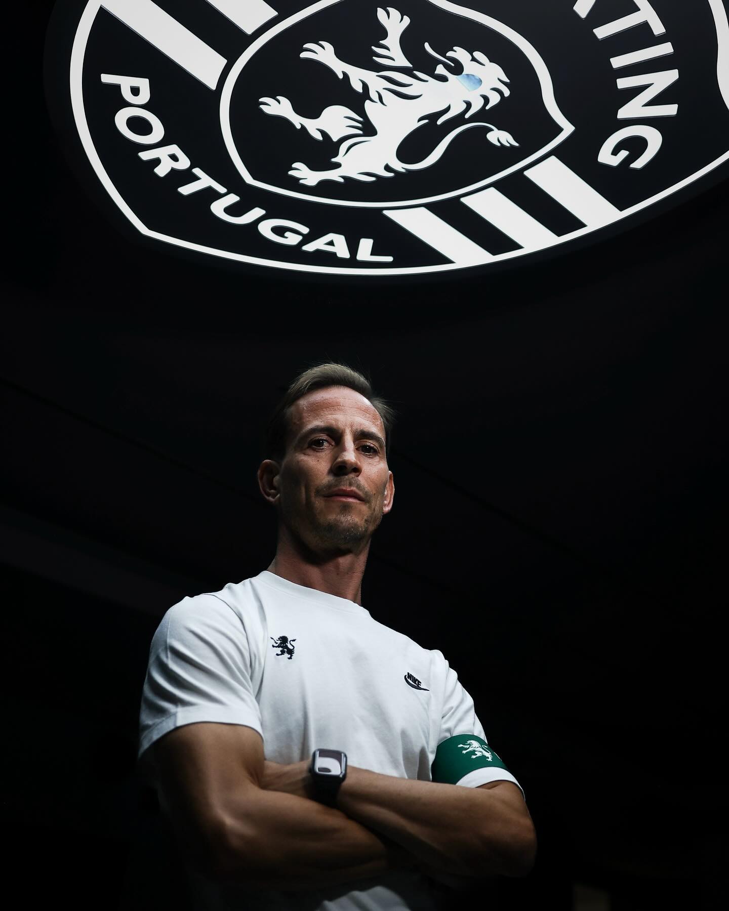 Da infância no Casal Ventoso ao casamento hindu. Quem é João Pereira, o novo treinador dos leões?