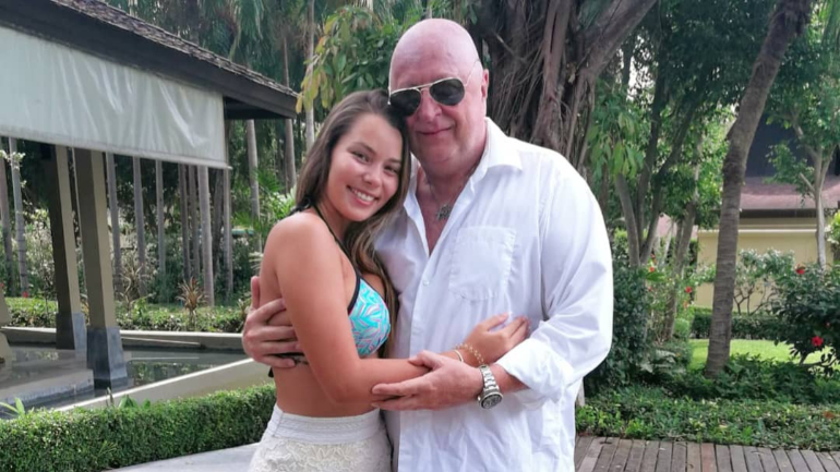 Quem é o casal que parou a passadeira vermelha de Cannes com um pedido de casamento?