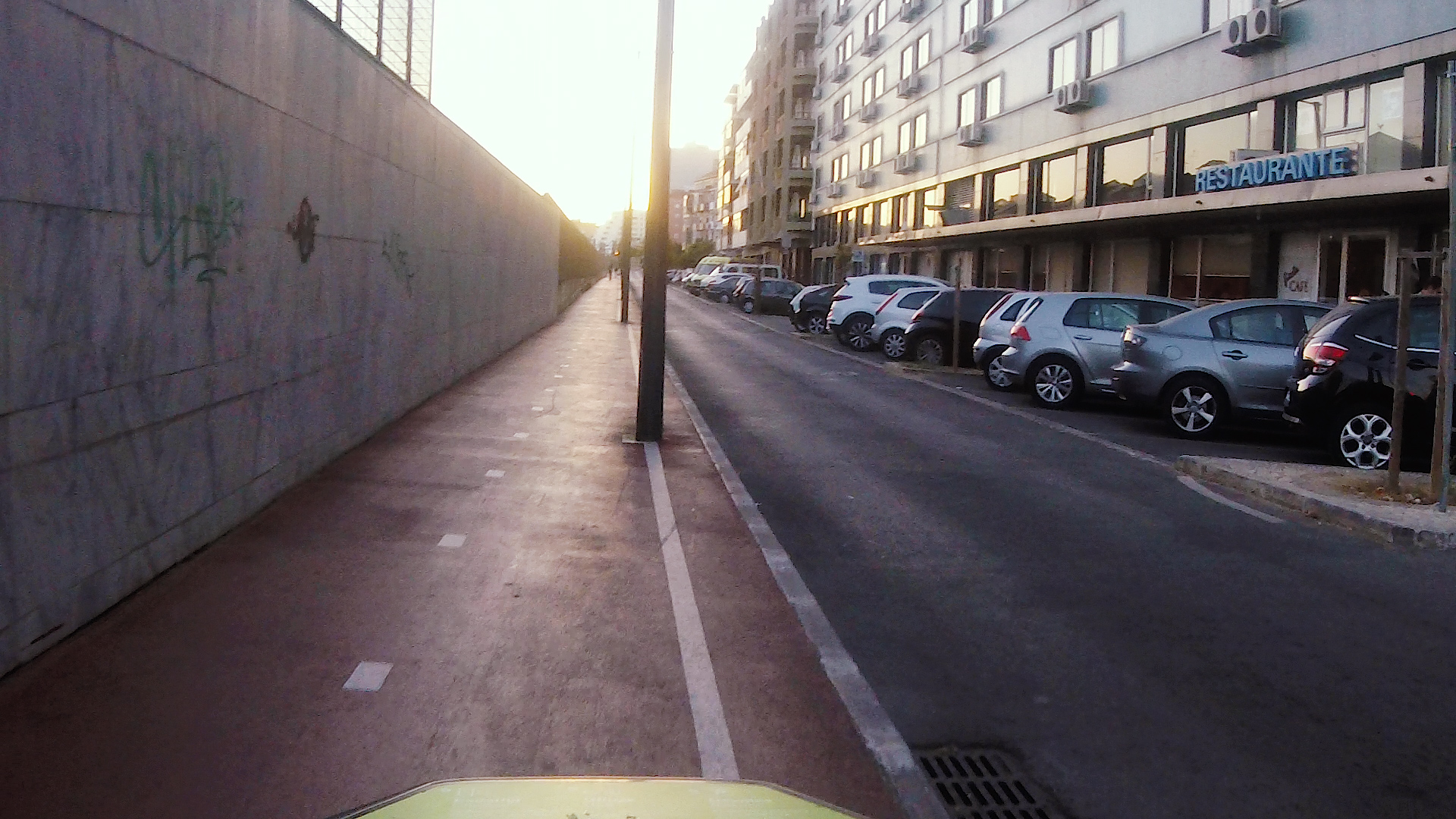 Reportagem. O equilibrismo, as acrobacias e a atenção da primeira viagem de bicicleta por Lisboa