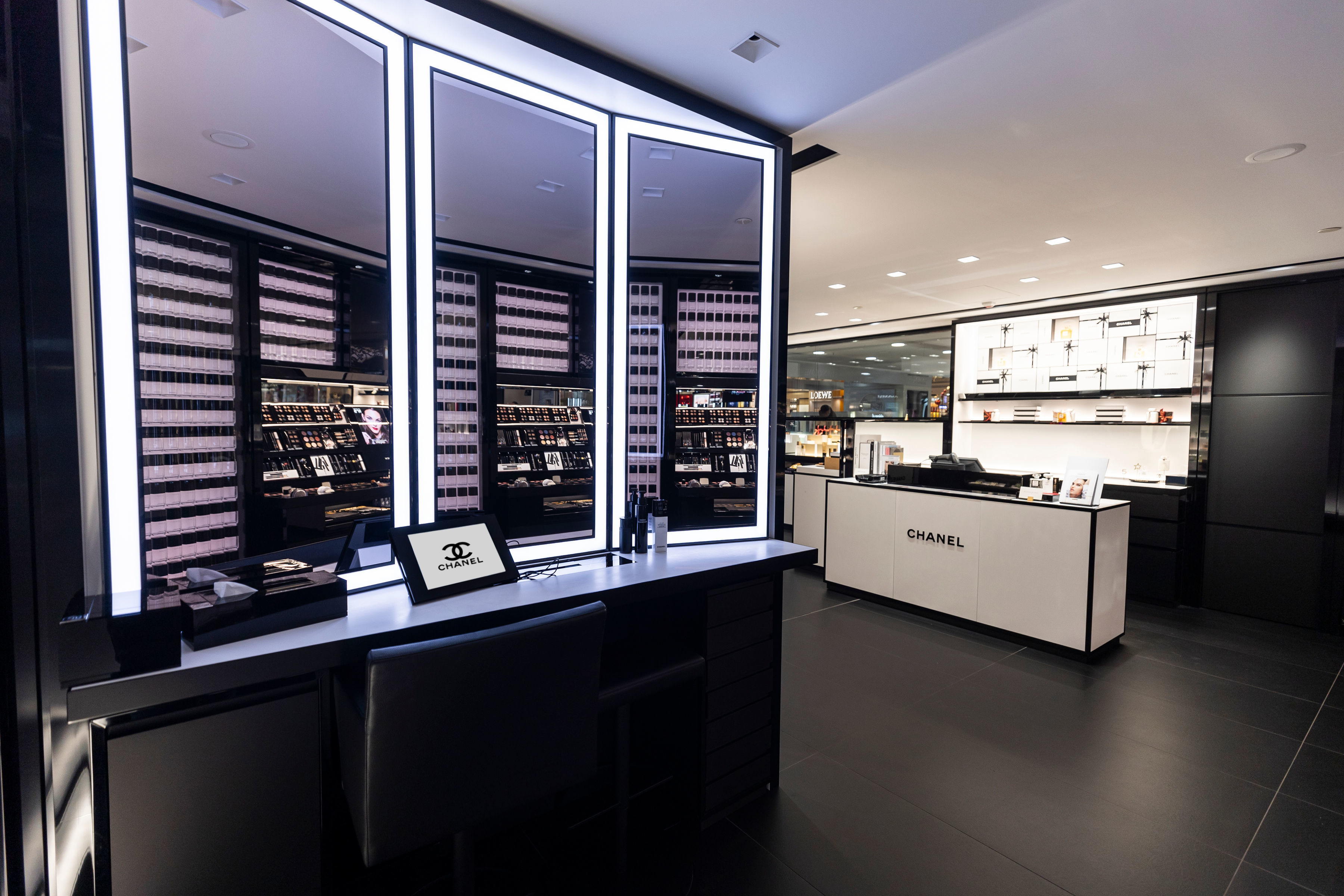 Primeiro espaço da Chanel em Portugal já abriu