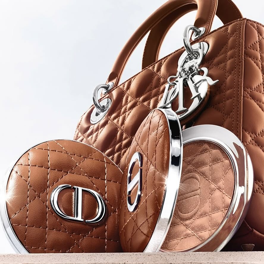 Os bronzers da Dior deixam-lhe a pele morena e brilhante. Eis 8 alternativas mais em conta