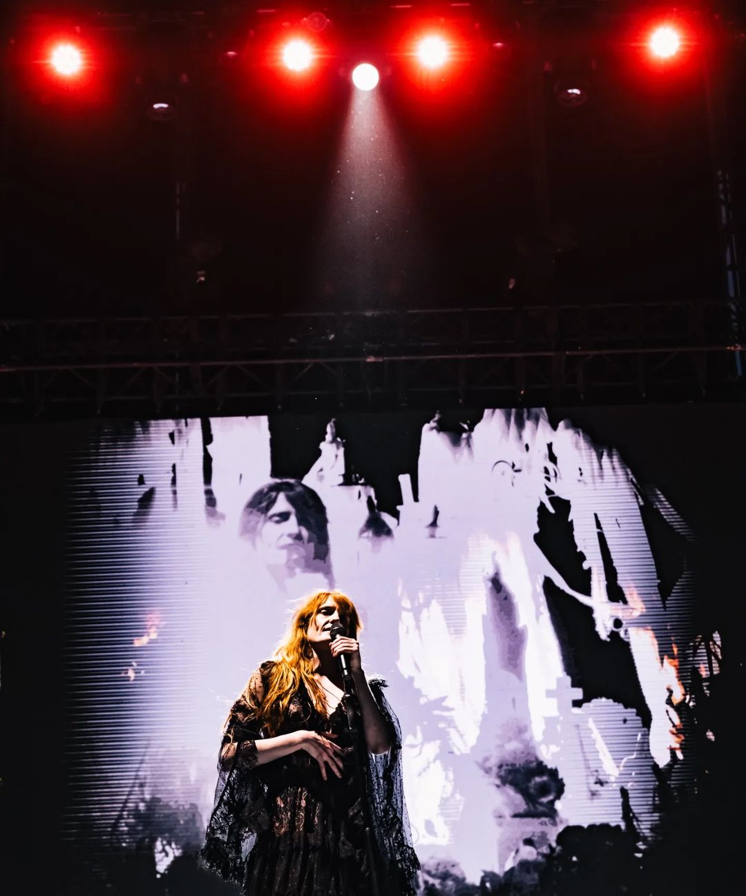 3 lições que aprendemos com o concerto de Florence + The Machine no MEO Kalorama