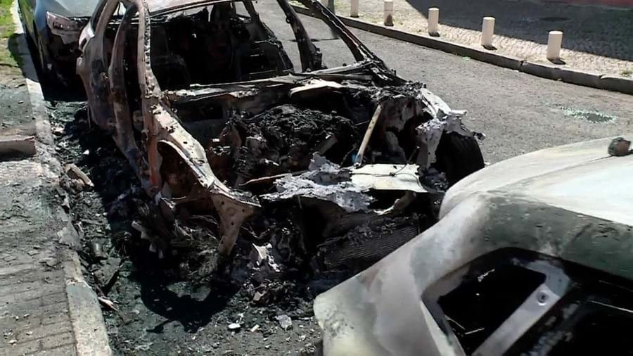 BMW da CEO da TAP incendiado por grupo suspeito. Polícia está a investigar o ato de vandalismo