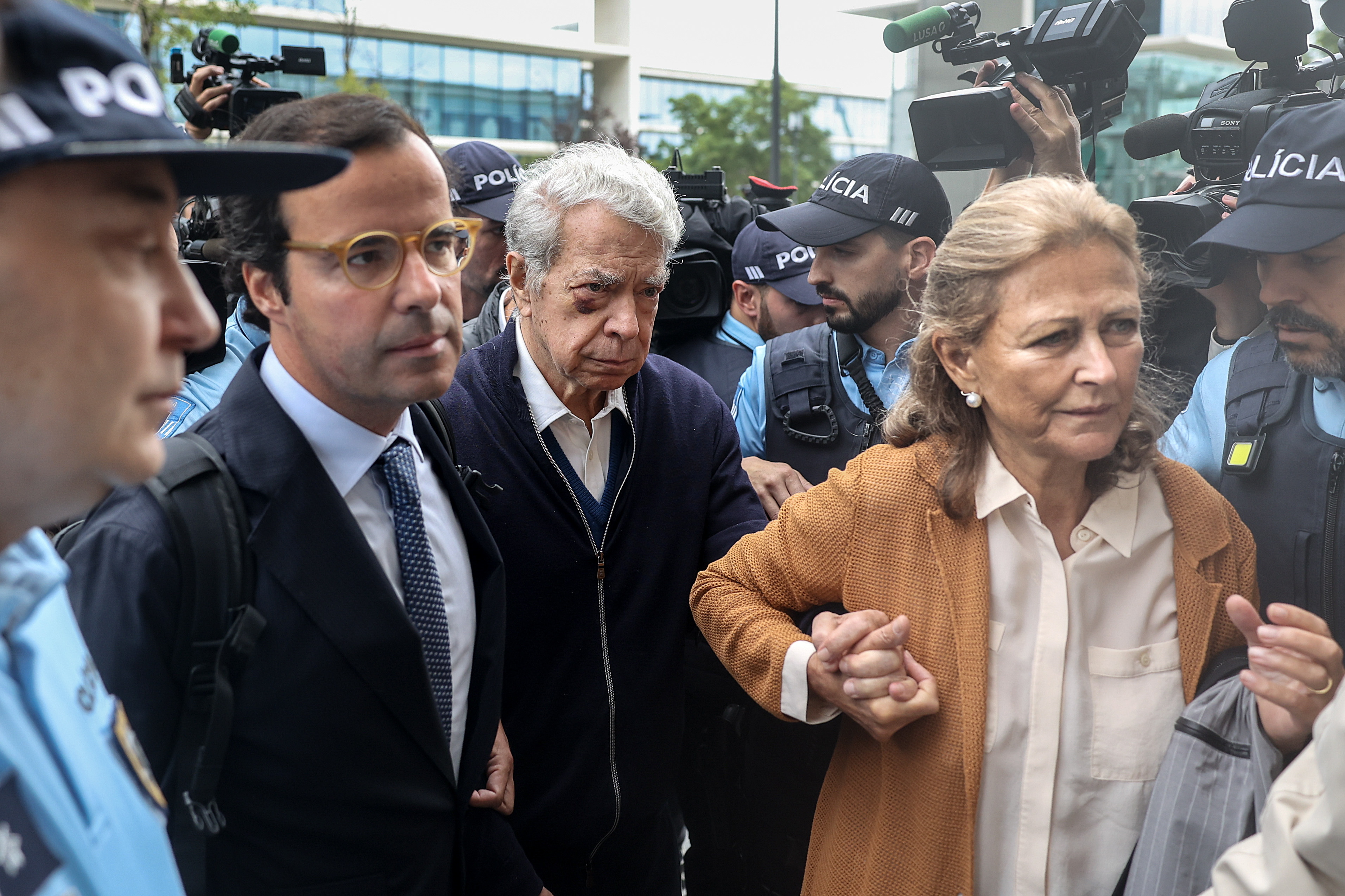 Ricardo Salgado dispensado de comparecer em julgamento do caso BESA