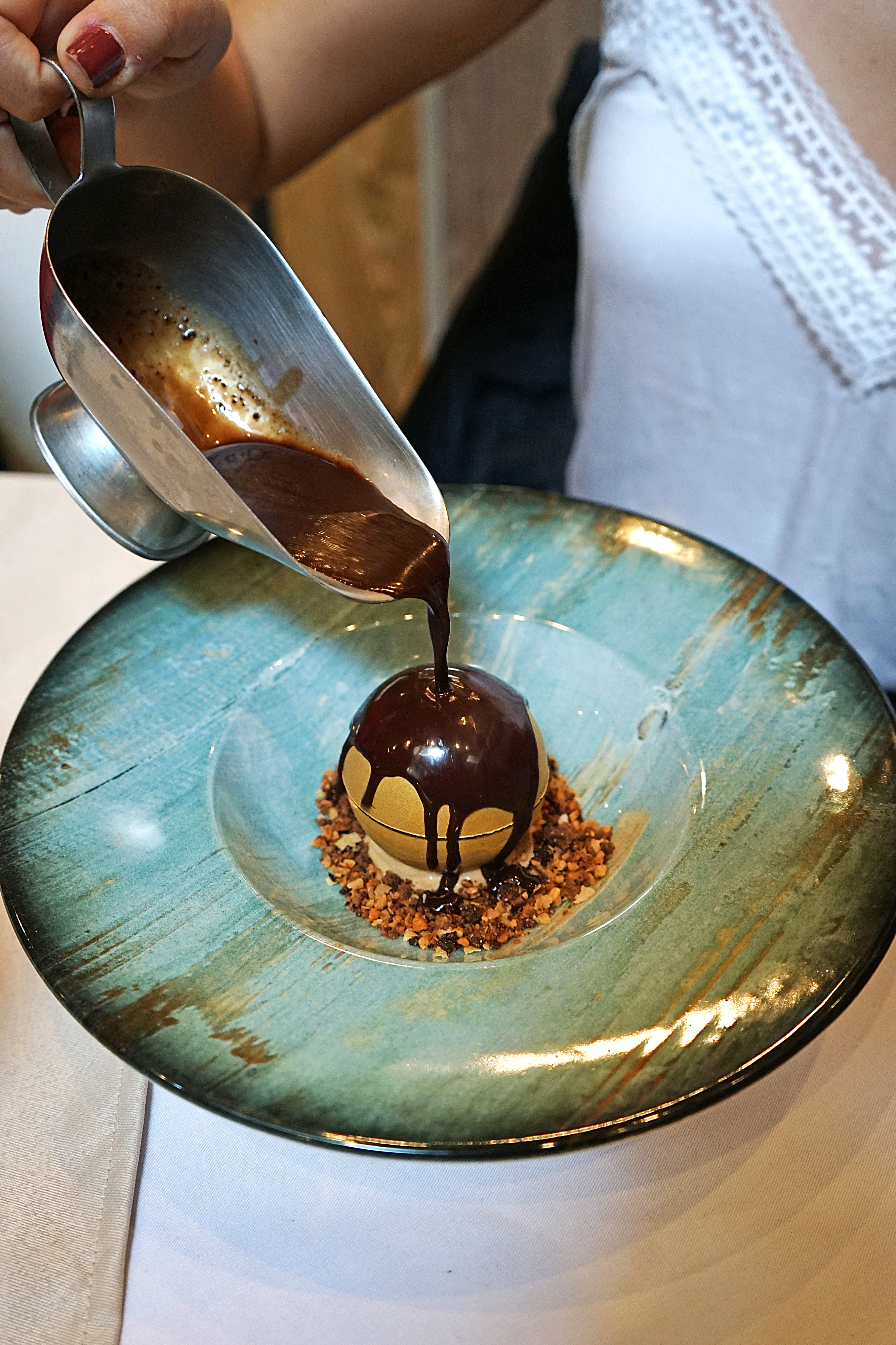 No BellaLisa Valmor, amámos o Ferrero Rocher desconstruído. Mas o coração ficou com o risotto