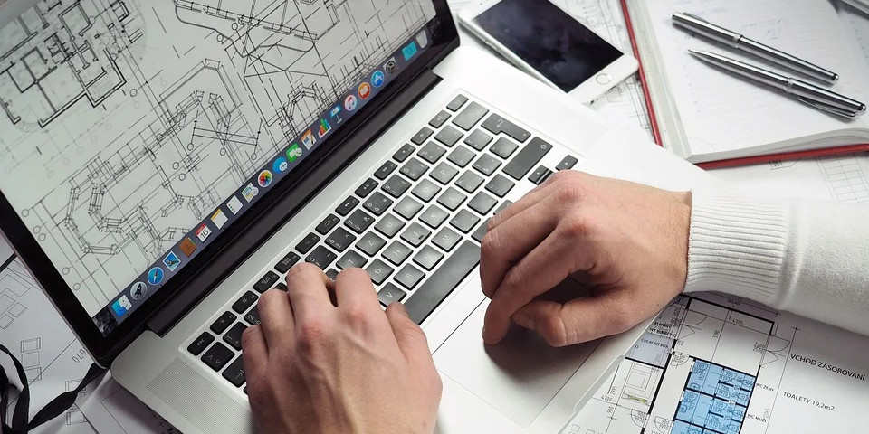 Mais de 1500 bens de Freddy Mercury vão ser leiloados. E esta icónica coroa pode ser sua