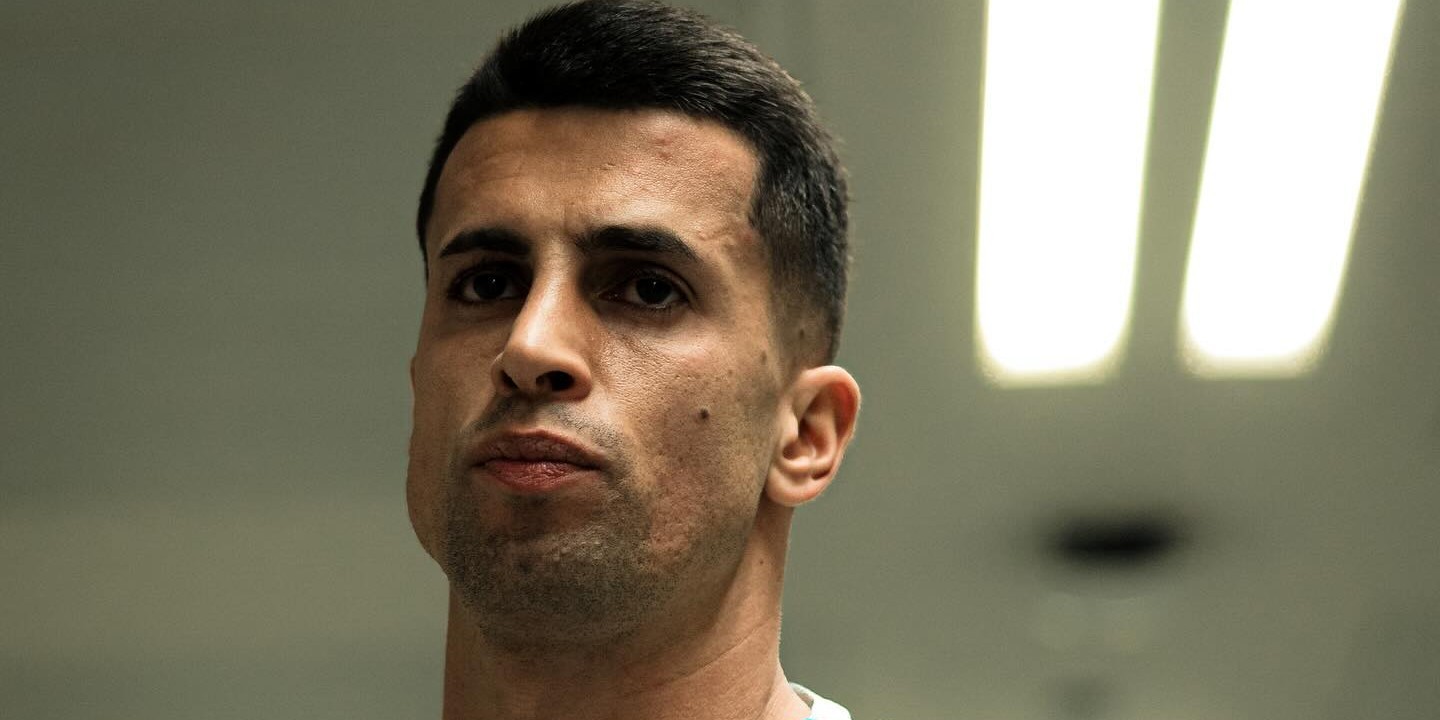 João Cancelo de fora durante oito semanas vai falhar 'quartos' da Liga das Nações