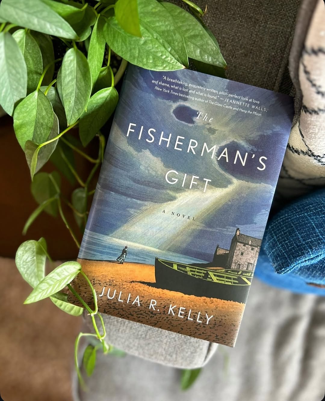 “A Oferenda do Pescador”. O poderoso e inquietante romance sobre dor e esperança que já chegou a Portugal