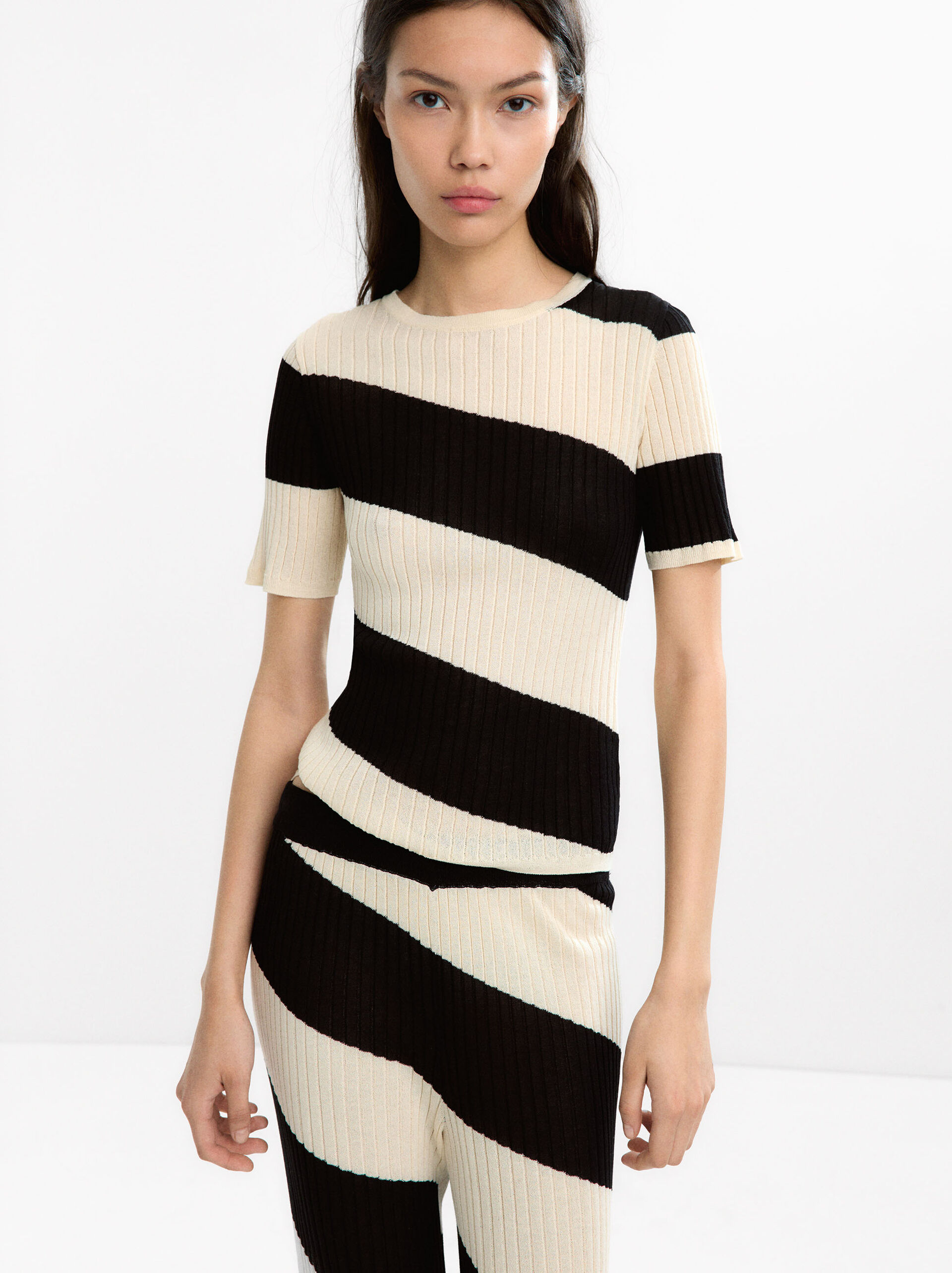 O novo conjunto da Parfois é o look perfeito para entrar na primavera. Saiba quanto custa