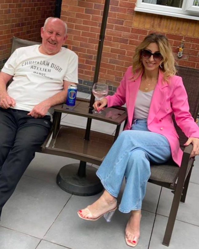 Pai morre de desgosto 3 semanas antes da filha, após esta ser diagnosticada com cancro terminal