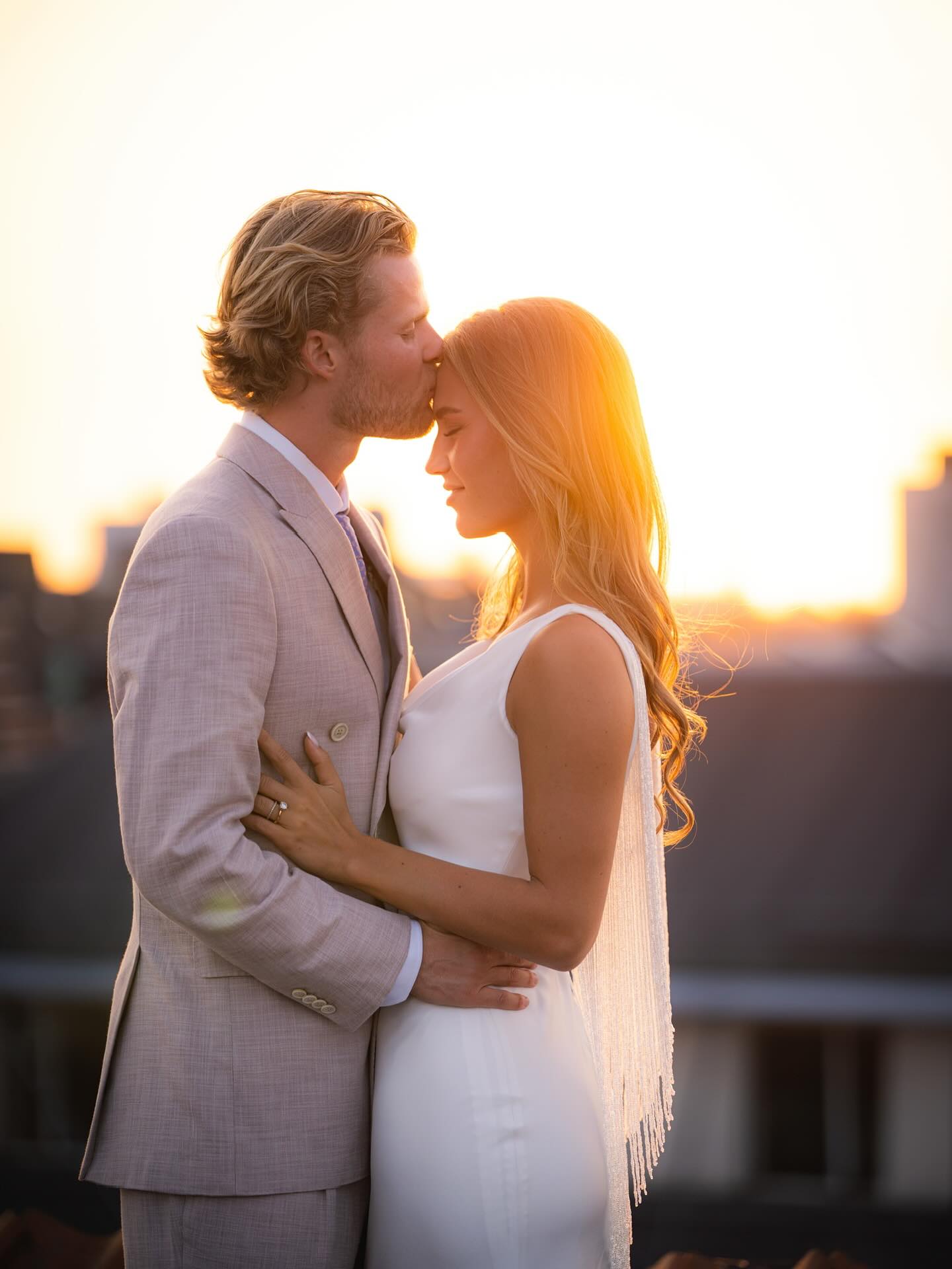 Capitão do Sporting vai ser pai. Saiba quem é a mãe do bebé do jogador (e veja 31 fotos da “leoa”)