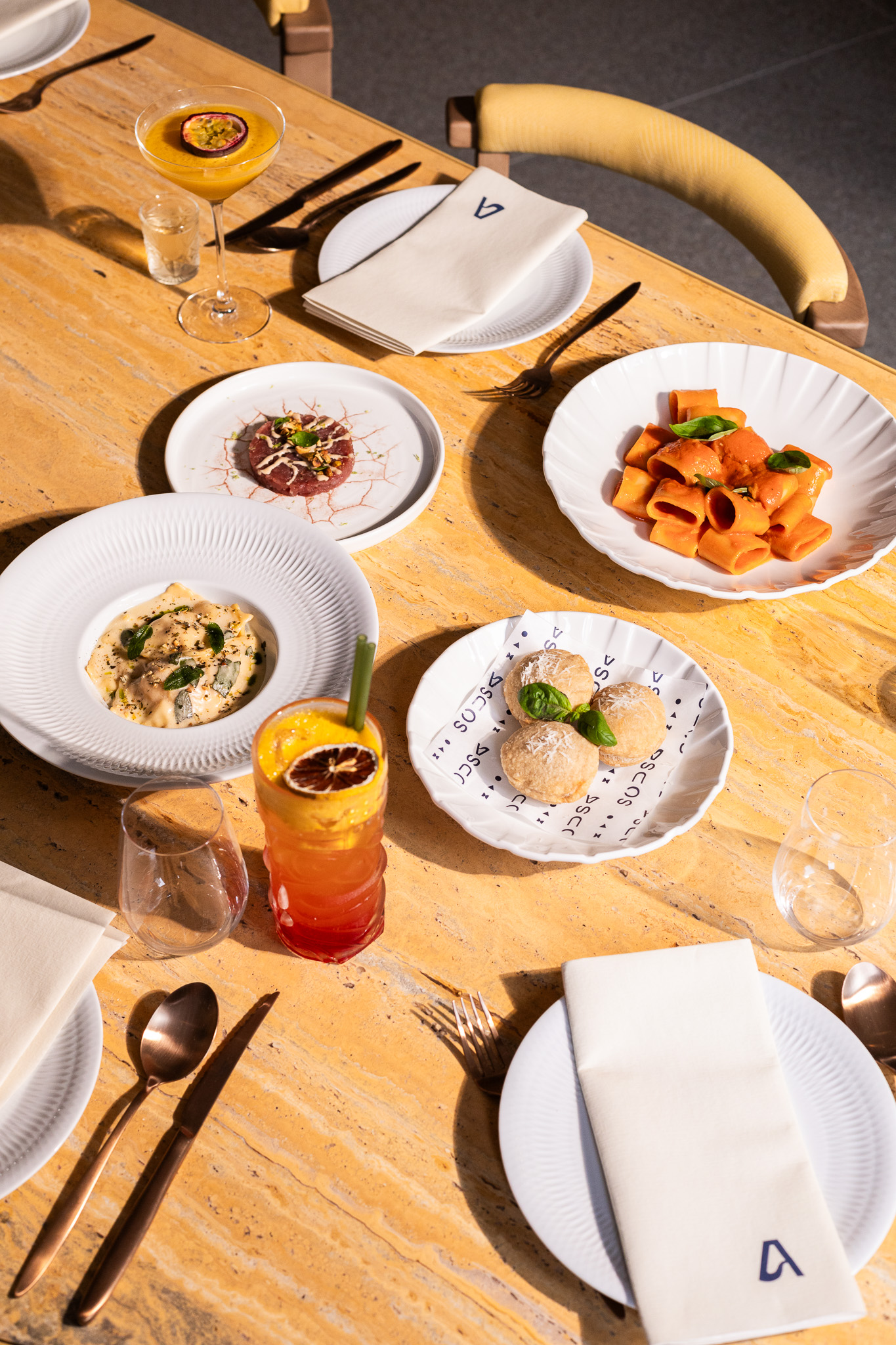 Scusa. O novo italiano de Lisboa que nos dá licença para atacar massas e pizzas