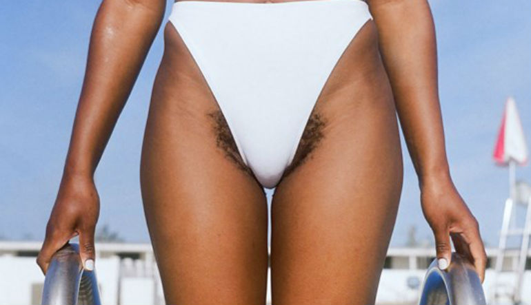 Marca de produtos depilatórios mostra mulheres com pelos púbicos em anúncio