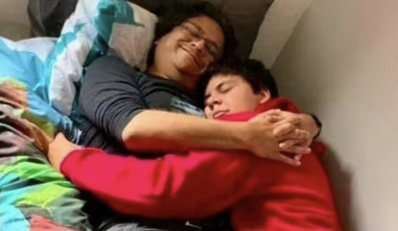 As duas últimas fotos de pai e filho que morreram no Titan foram reveladas pela mulher do milionário