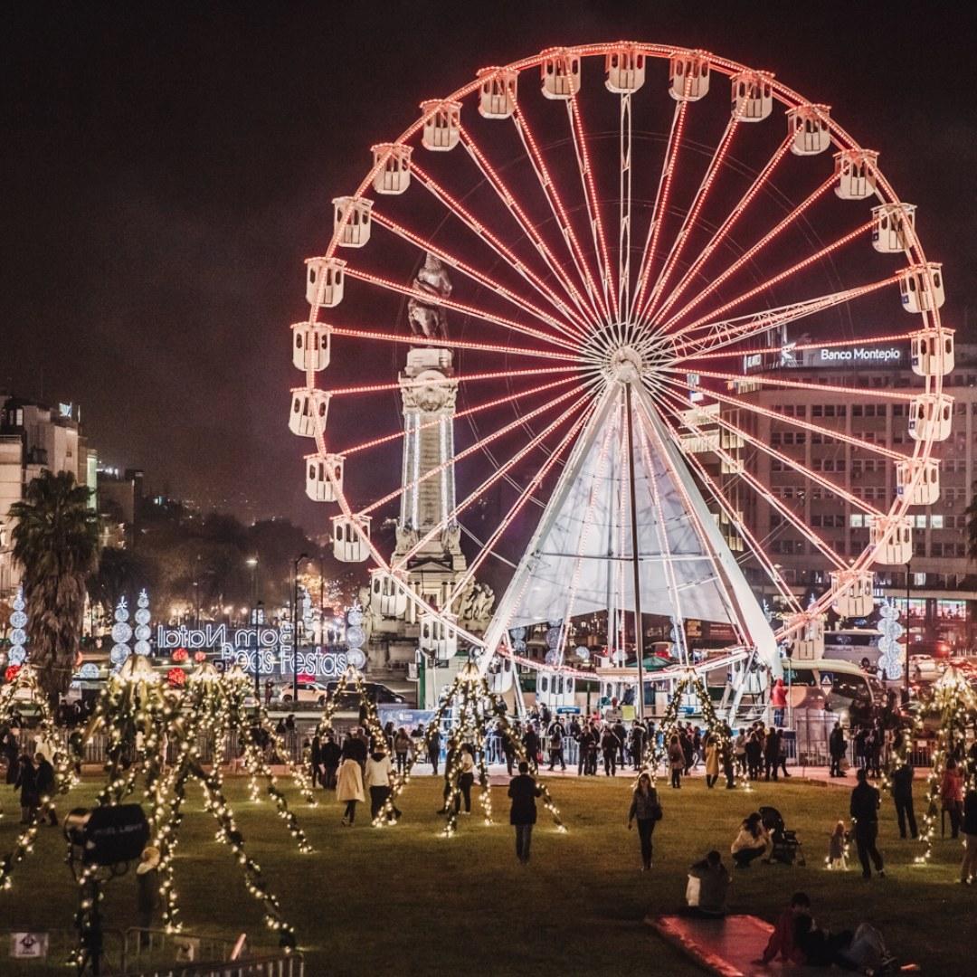 A roda gigante do Wonderland Lisboa está quase de volta. Já sente a magia do Natal no ar?
