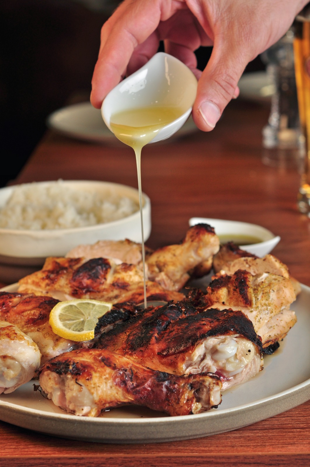 Este novo restaurante é totalmente dedicado ao frango. Saiba o que pode esperar do Pop Chicken