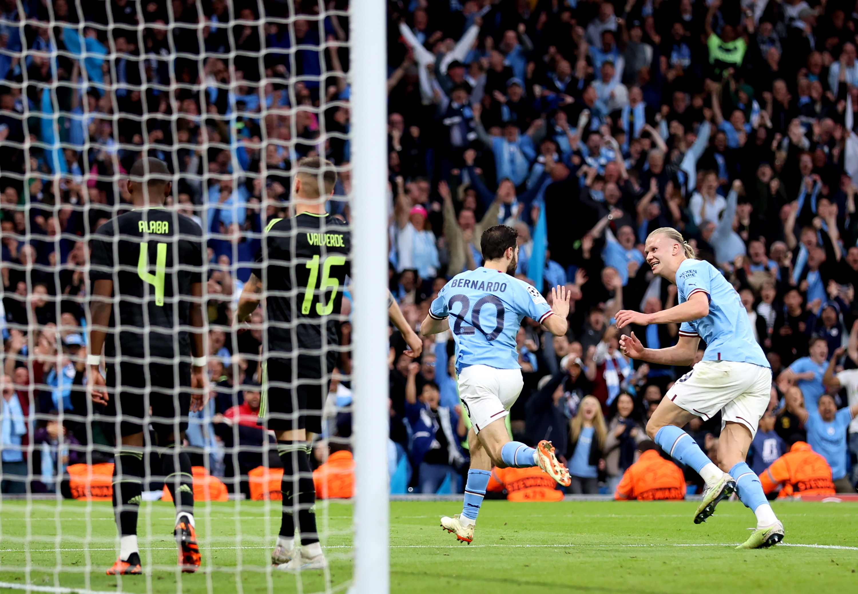 Manchester City vence Real Madrid em jogo com sete golos - Futebol