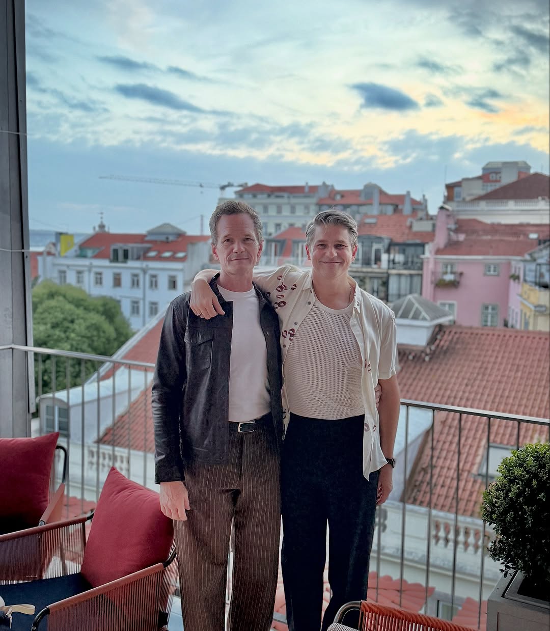 Neil Patrick Harris encantado com Lisboa. Saiba onde ficou hospedado o lendário Barney Stinson