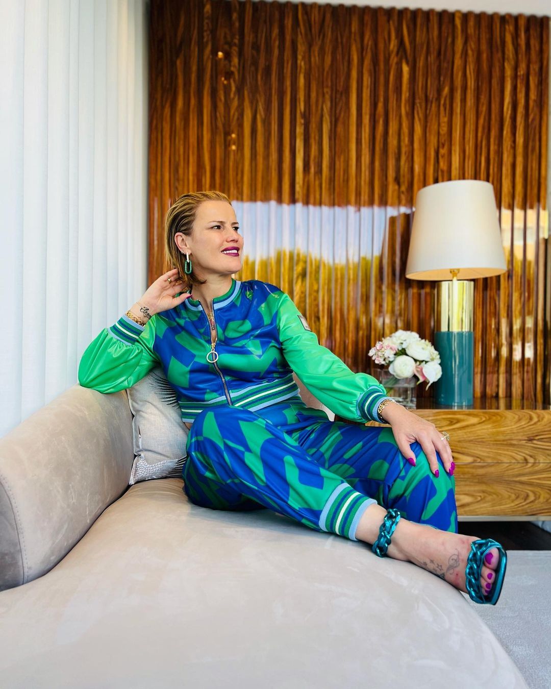 Elma Aveiro vai ter um desfile em Roma. Saiba quanto custa assistir ao “Fashion Show By Elma”