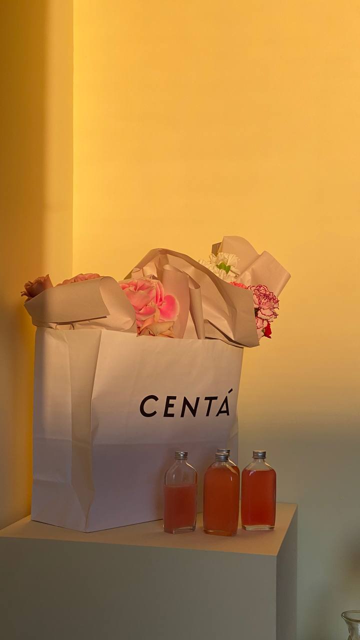 Flores e cocktails: a Centá tem o cenário e plano perfeito para o pós-trabalho