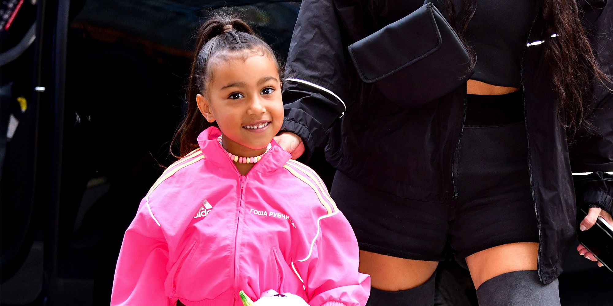 Filha de Kanye West e Kim Kardashian tem 5 anos e (aparentemente) já namora