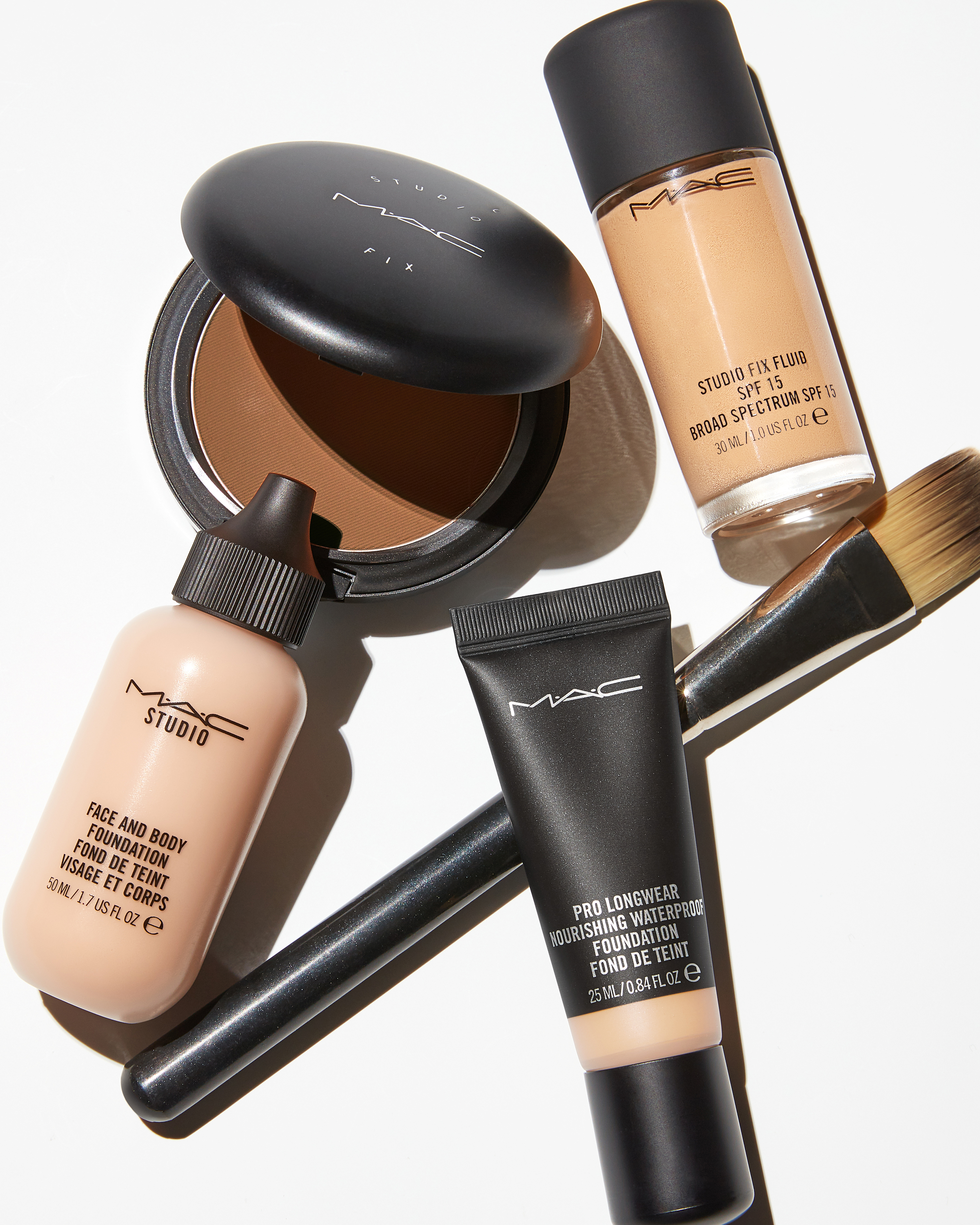 Maquilhagem à prova de máscaras e festas pela noite dentro: MAC chegou à Perfumes & Companhia