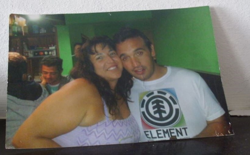 Móveis partidos e sinais de violência doméstica. Pai e madrasta de Valentina já tinham sido expulsos de casa