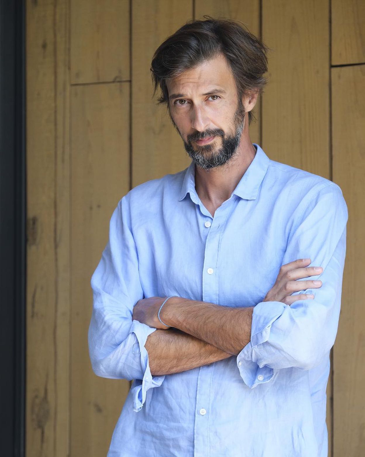 Bruno Nogueira lançou um livro. “Aqui dentro faz muito barulho” vem autografado (e está com desconto)